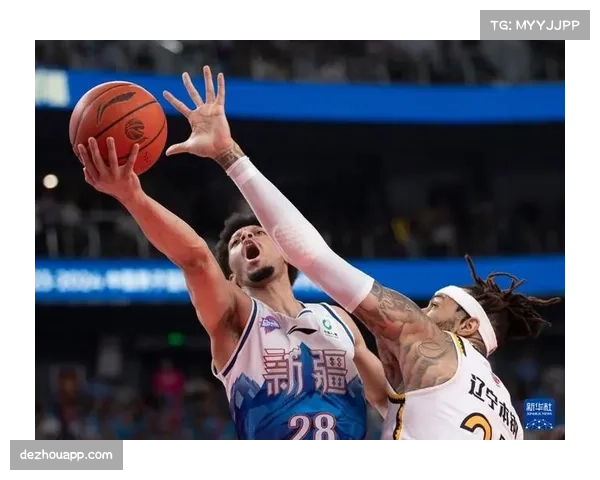 辽宁本钢对阵新疆关键转换进攻:哈维第三节四记三分拉开分差